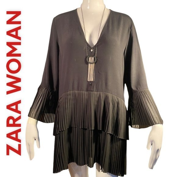 Zara Woman Tops - ZARA WOMAN BLACK TUNIC PLEATED TOP (M) (EUC)